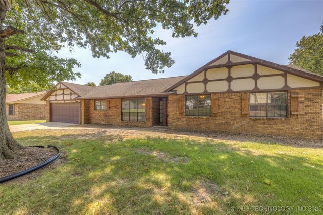 405 Mockingbird Lane, Wagoner, OK 74467