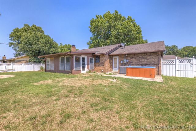 405 Mockingbird Lane, Wagoner, OK 74467