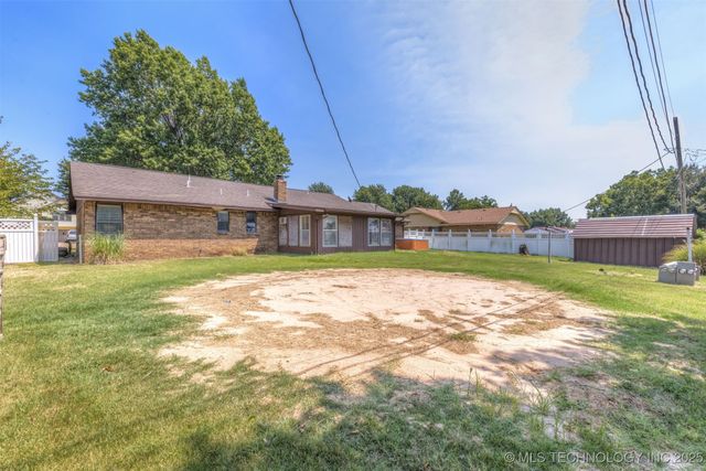405 Mockingbird Lane, Wagoner, OK 74467
