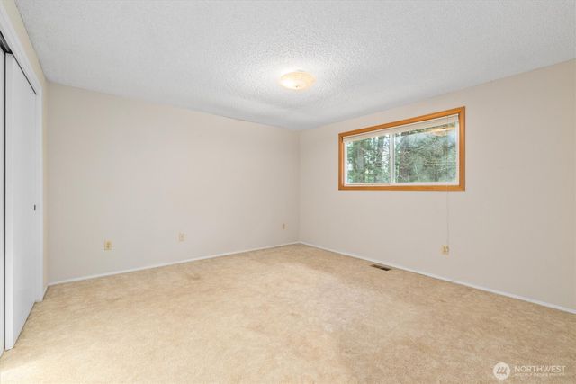 39811 226th Avenue SE, Enumclaw, WA 98022