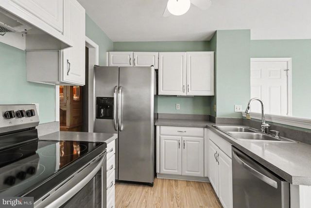 3 HILLTOP CIRCLE, Mechanicsburg, PA 17055