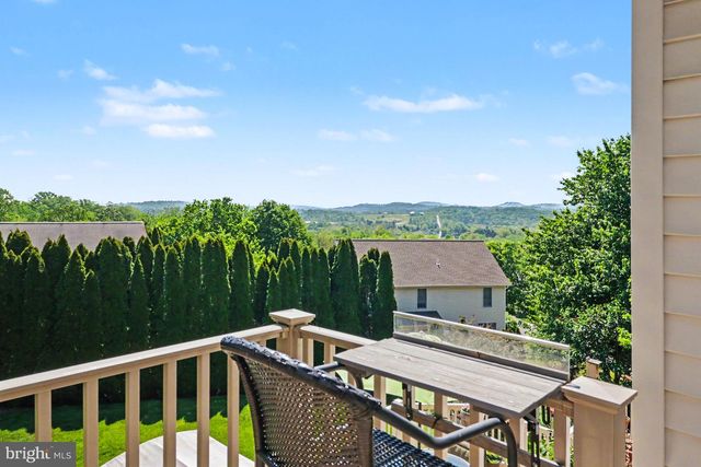 3 HILLTOP CIRCLE, Mechanicsburg, PA 17055