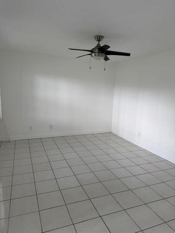 6211 SW 37TH Street 211, Davie, FL 33314