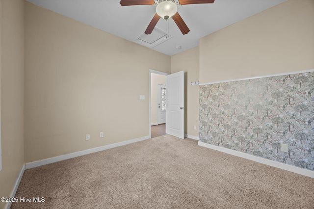 257 E Ivybridge Drive, Hubert, NC 28539