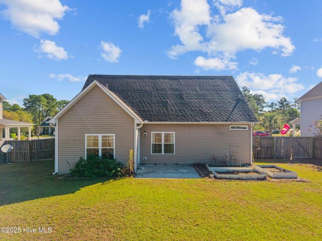 257 E Ivybridge Drive, Hubert, NC 28539