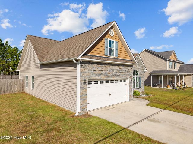 257 E Ivybridge Drive, Hubert, NC 28539