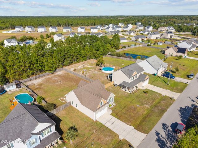 257 E Ivybridge Drive, Hubert, NC 28539