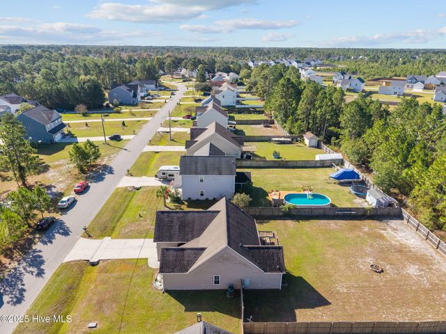 257 E Ivybridge Drive, Hubert, NC 28539