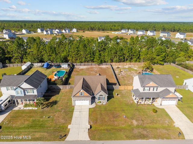 257 E Ivybridge Drive, Hubert, NC 28539