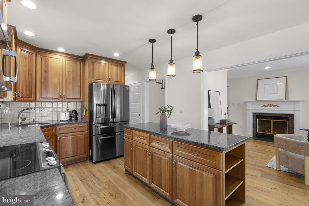 Image 12 of property listing at 1010 SMITH DR, Arnold, MD 21012