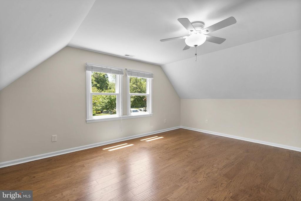 Image 22 of property listing at 1010 SMITH DR, Arnold, MD 21012