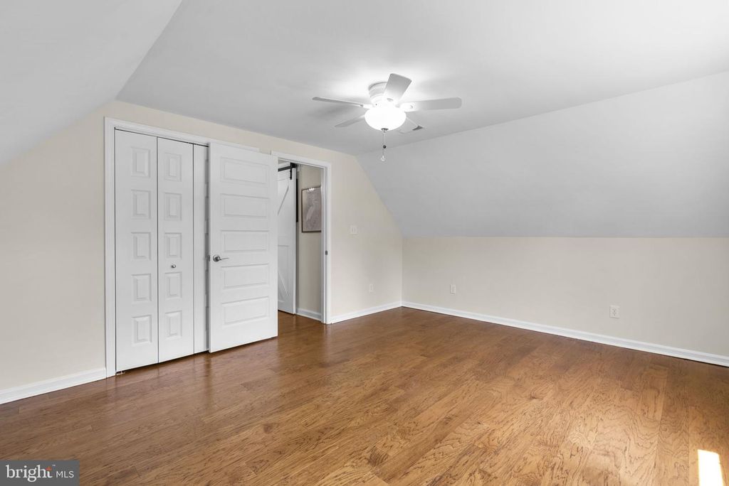 Image 23 of property listing at 1010 SMITH DR, Arnold, MD 21012