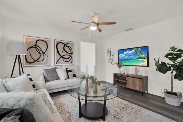 4082 38TH AVENUE N, St Petersburg, FL 33713