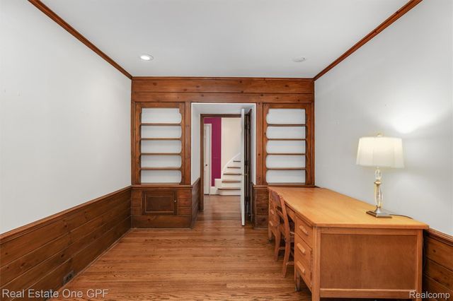 636 Middlesex Road, Grosse Pointe Park, MI 48230