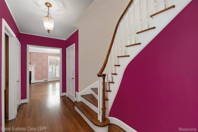 636 Middlesex Road, Grosse Pointe Park, MI 48230