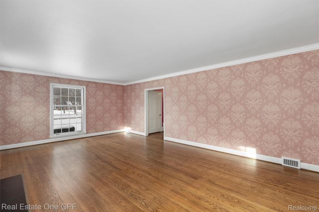 636 Middlesex Road, Grosse Pointe Park, MI 48230