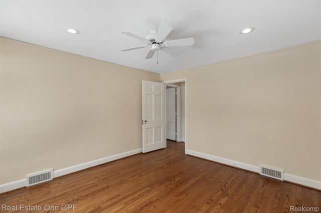 636 Middlesex Road, Grosse Pointe Park, MI 48230