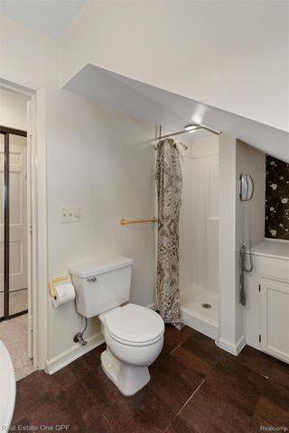 636 Middlesex Road, Grosse Pointe Park, MI 48230