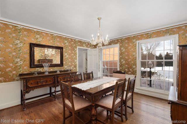 636 Middlesex Road, Grosse Pointe Park, MI 48230