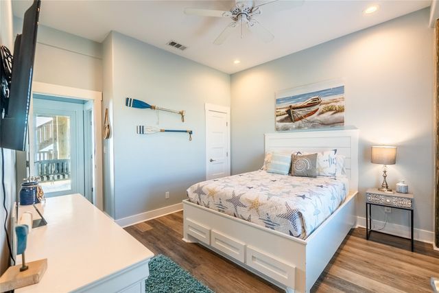 1339 Emerald Drive, Crystal Beach, TX 77650