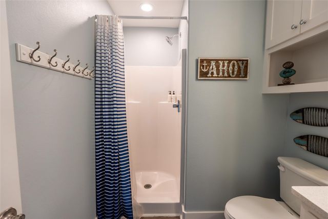 1339 Emerald Drive, Crystal Beach, TX 77650