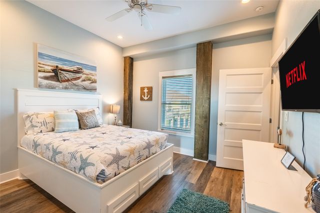 1339 Emerald Drive, Crystal Beach, TX 77650