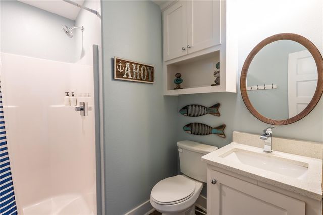 1339 Emerald Drive, Crystal Beach, TX 77650