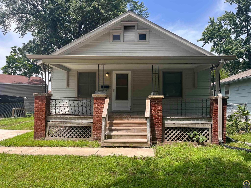 225 SE Lime ST, Topeka, KS 66607
