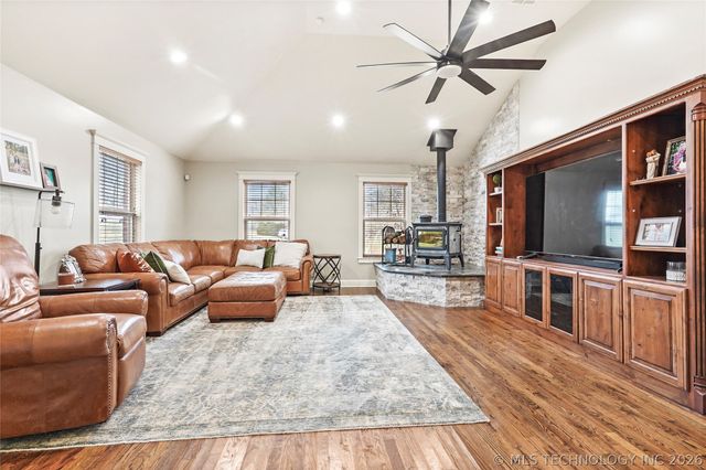 2105 S 280th East Avenue, Catoosa, OK 74015