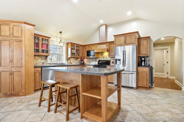 2105 S 280th East Avenue, Catoosa, OK 74015