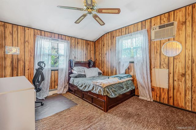 345 Earle Street, Central Islip, NY 11722