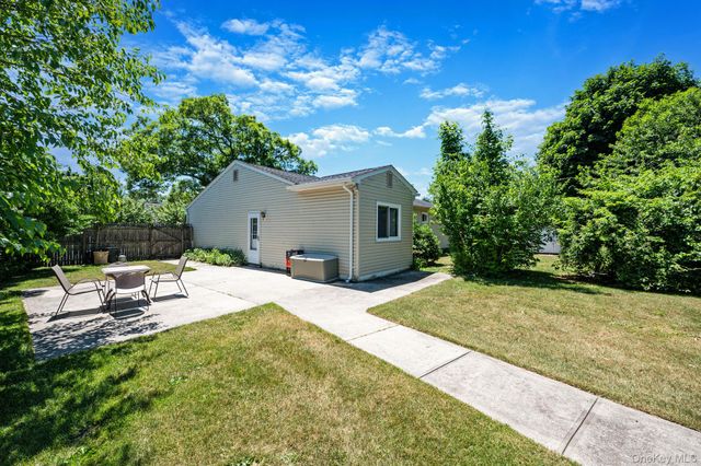345 Earle Street, Central Islip, NY 11722