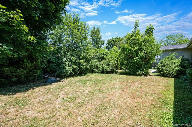 345 Earle Street, Central Islip, NY 11722