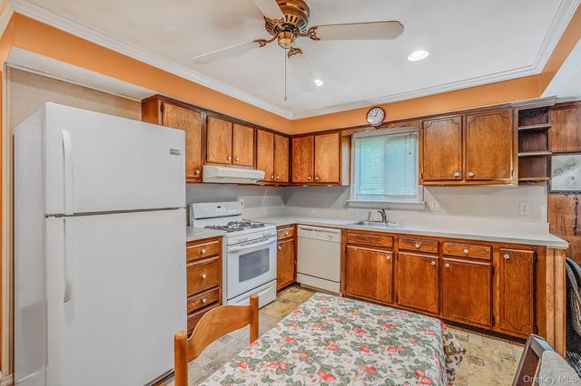 345 Earle Street, Central Islip, NY 11722