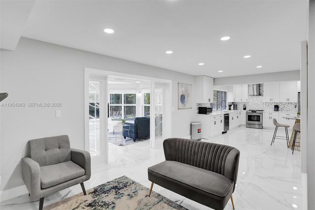 6 Little Harbor Way, Deerfield Beach, FL 33441