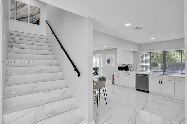 6 Little Harbor Way, Deerfield Beach, FL 33441