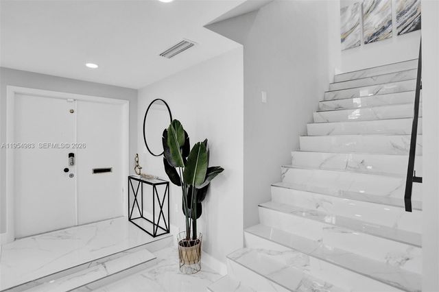 6 Little Harbor Way, Deerfield Beach, FL 33441