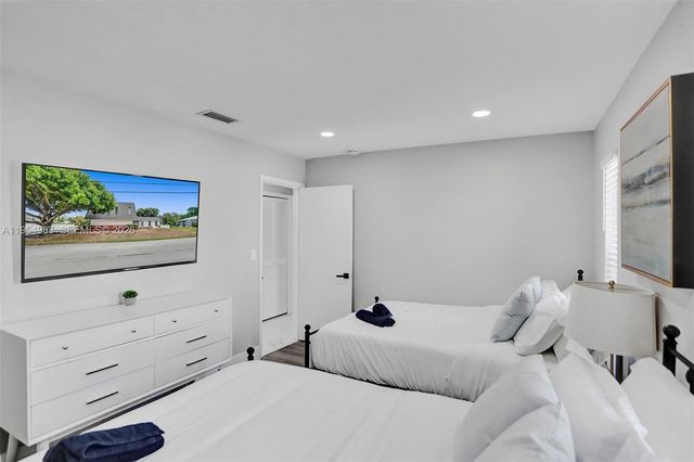 6 Little Harbor Way, Deerfield Beach, FL 33441