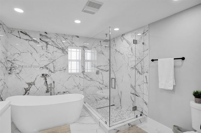 6 Little Harbor Way, Deerfield Beach, FL 33441