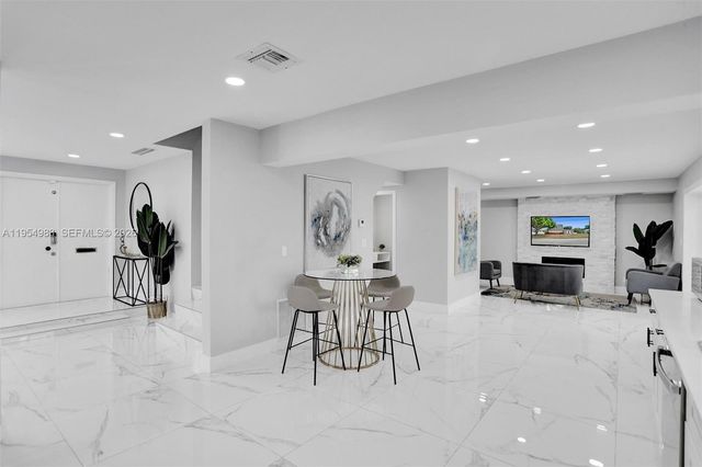 6 Little Harbor Way, Deerfield Beach, FL 33441