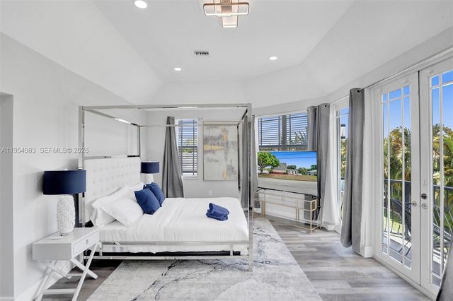 6 Little Harbor Way, Deerfield Beach, FL 33441