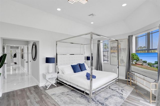 6 Little Harbor Way, Deerfield Beach, FL 33441