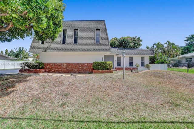 6 Little Harbor Way, Deerfield Beach, FL 33441