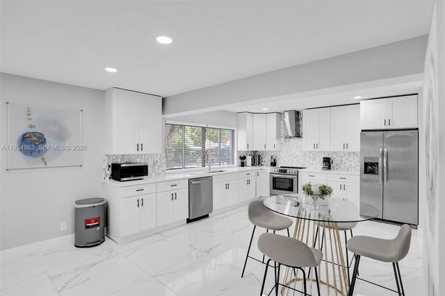 6 Little Harbor Way, Deerfield Beach, FL 33441