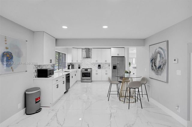 6 Little Harbor Way, Deerfield Beach, FL 33441