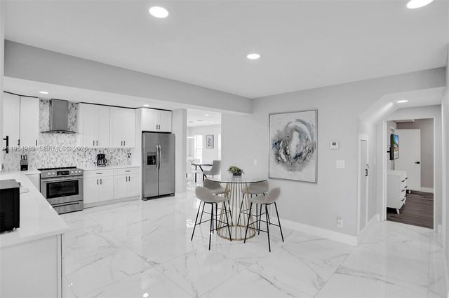 6 Little Harbor Way, Deerfield Beach, FL 33441