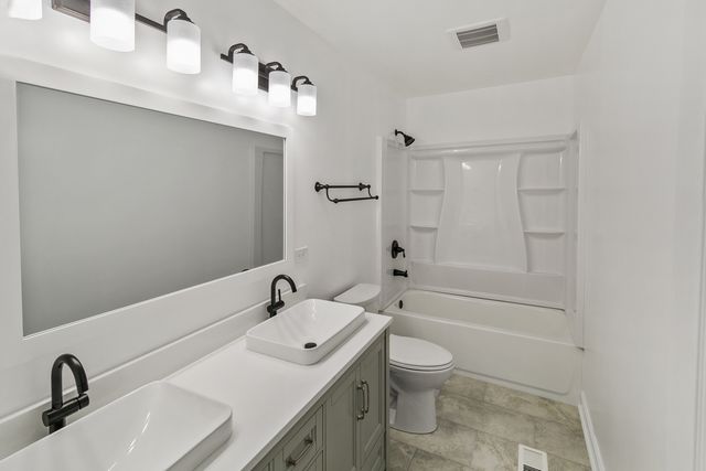1037 185th Place, Homewood, IL 60430