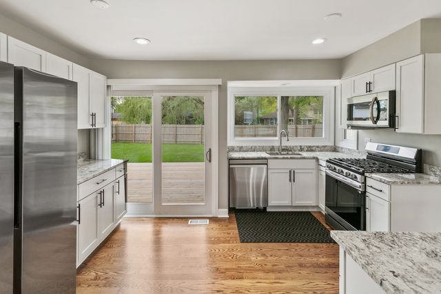 1037 185th Place, Homewood, IL 60430