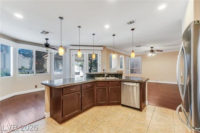 7 Crown Valley Drive, Henderson, NV 89074