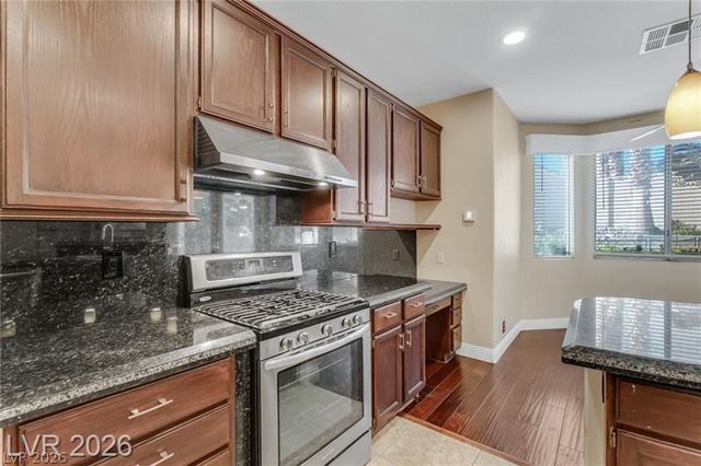 7 Crown Valley Drive, Henderson, NV 89074